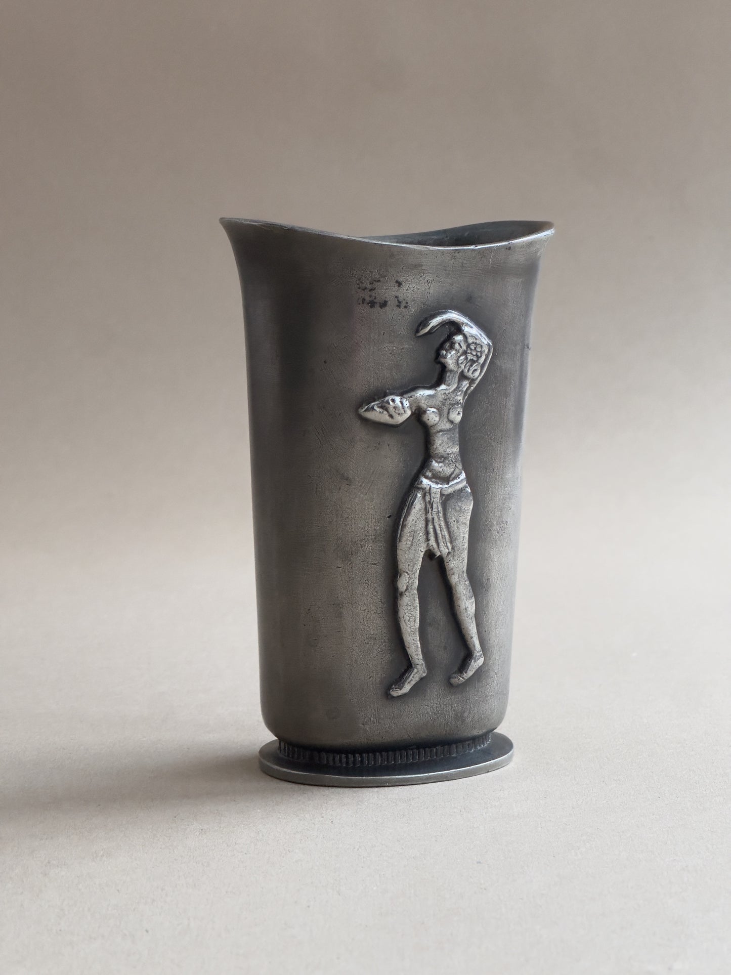 Art Deco vase in Cast Pewter, GAB