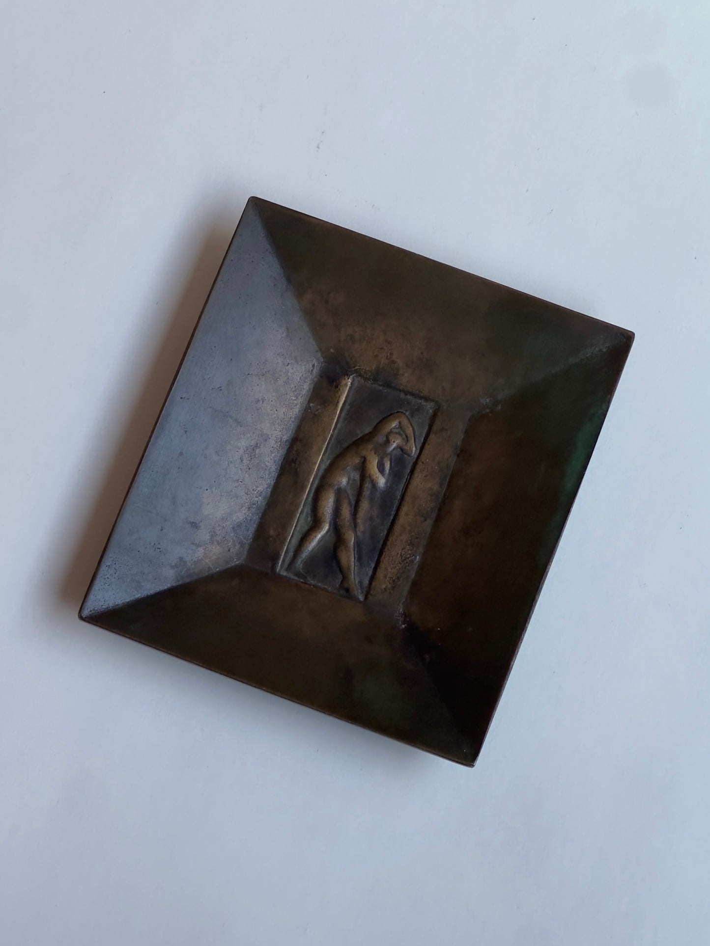 Bronze dish, GAB